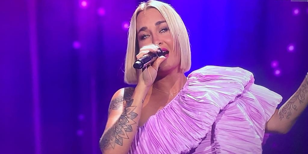 Sarah Connor präsentiert ihre neue Single "Ring out the bells". 