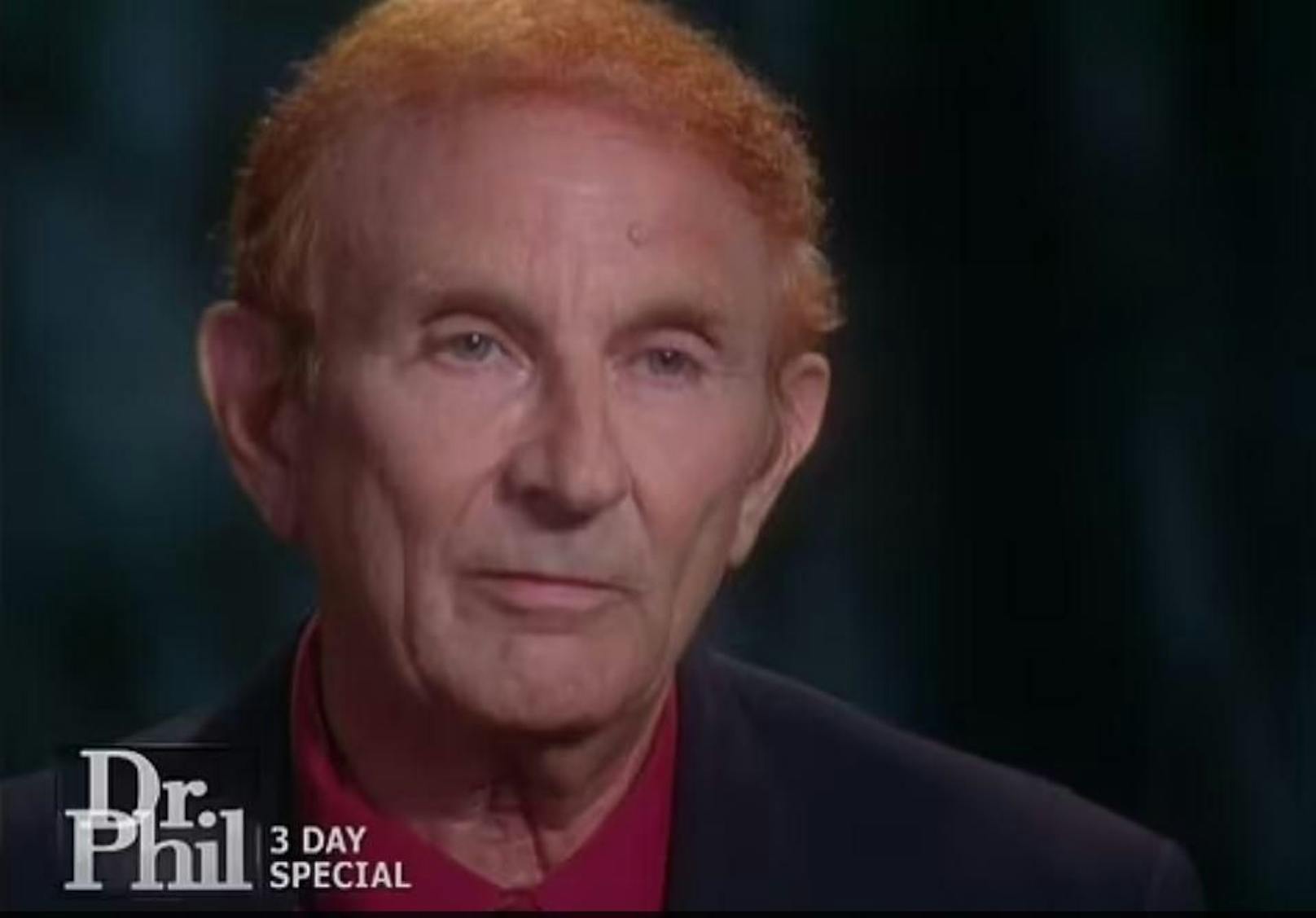 Jeffrey Dahmers Vater Lionel hat in einem älteren, erstmals ausgestrahlten Interview angegeben, dass mehrere der Morde, die sein Sohn begangen hat, wohl um ein Haar hätten verhindert werden können.