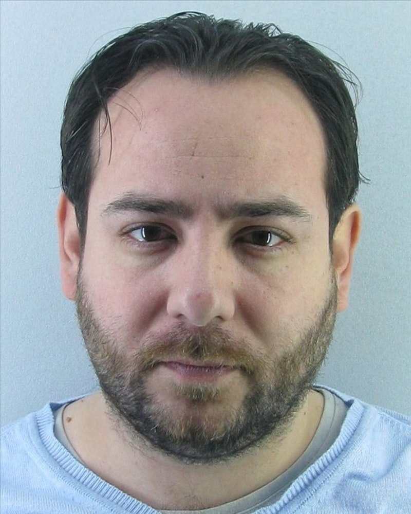 Da sich der Tatverdächtige "Srdjan" bislang der Festnahme entziehen konnte, hat die Landespolizeidirektion Wien nun Fotos des Verdächtigen veröffentlicht. <a target="_blank" data-li-document-ref="100239347" href="https://www.heute.at/g/spitzname-srdjan-siehst-du-ihn-ruf-sofort-polizei-100239347">Mehr dazu hier &gt;&gt;</a>