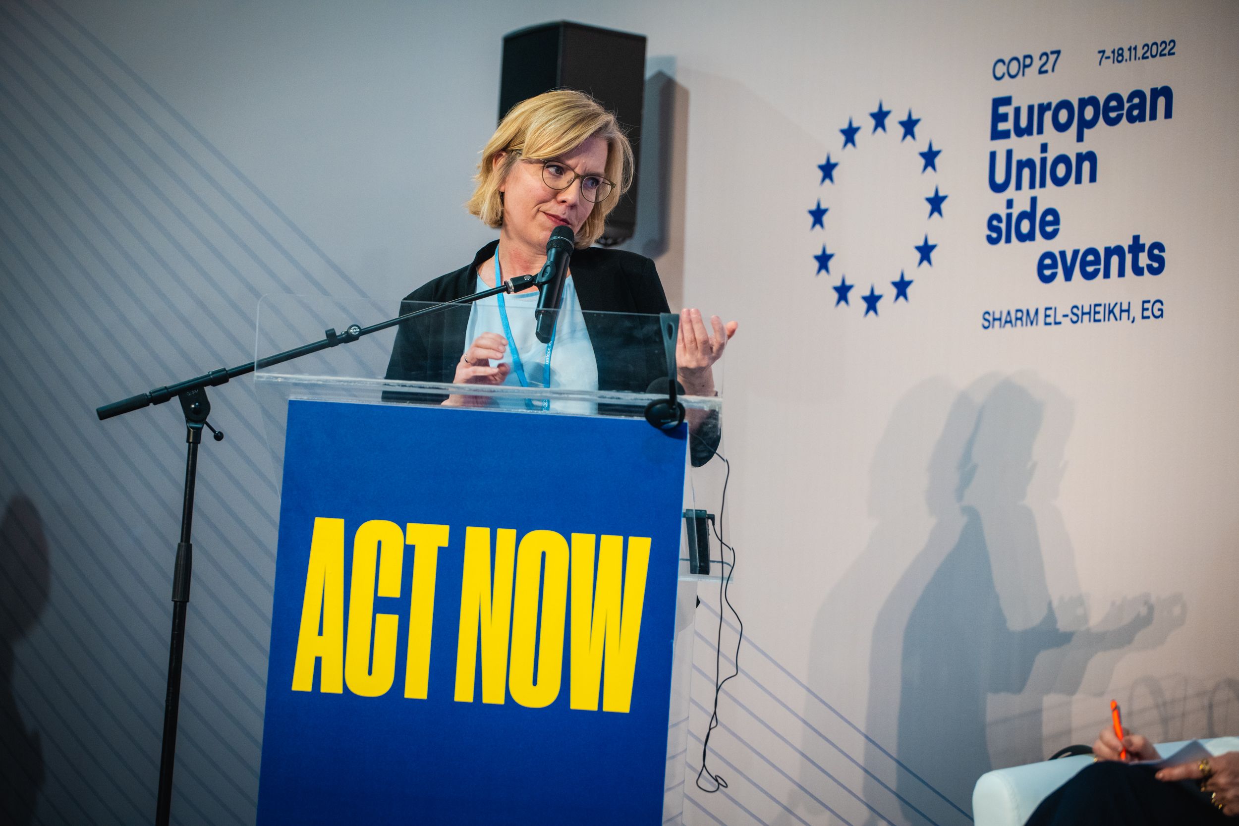 Österreichs Klimaschutzministerin Leonore Gewessler verhandelt für die EU bei der Weltklimakonferenz in Sharm el-Sheikh.