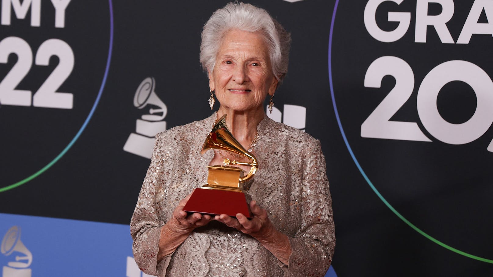 Neunfache Oma und frischgebackene Grammy-Gewinnerin: Angela Alvarez