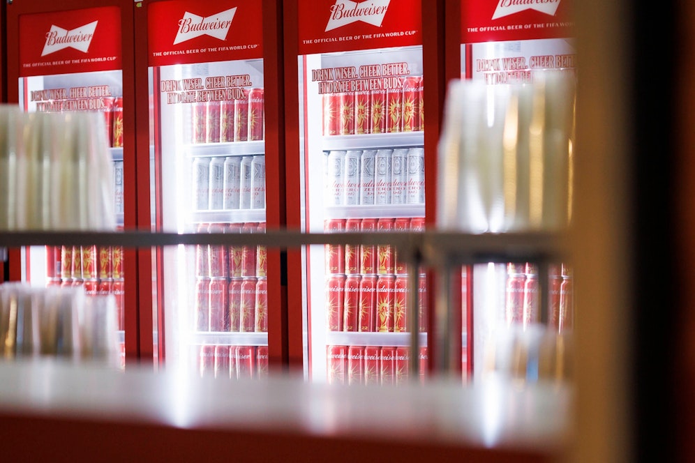 Budweiser darf sein Bier nicht bei der WM verkaufen. 