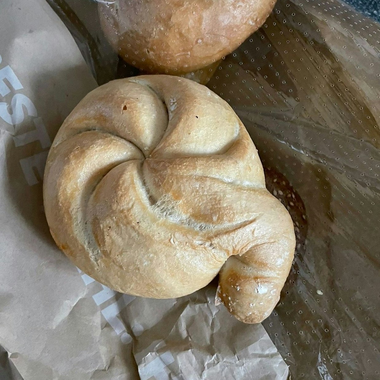 Die besondere Semmel kostete 45 Cent. 