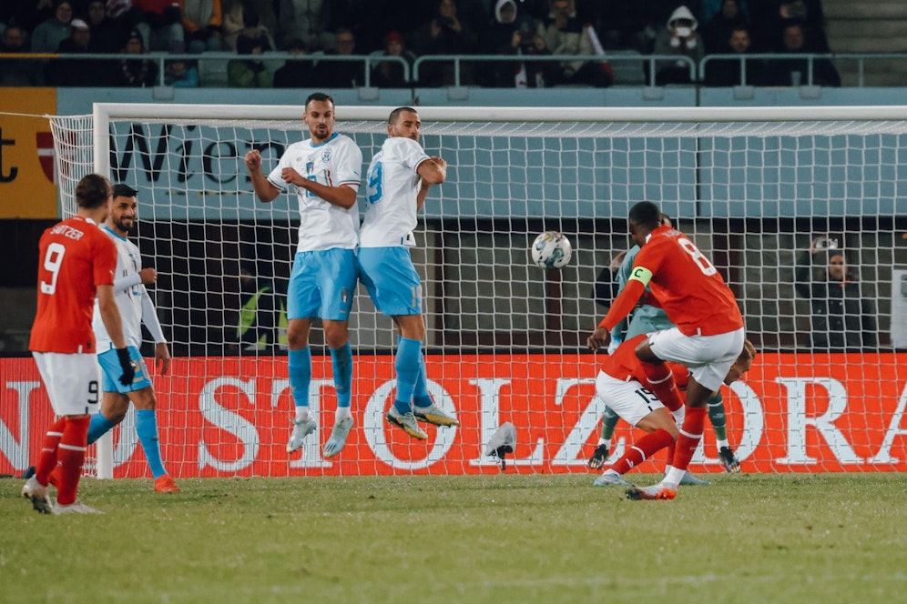 David Alaba schießt Österreich gegen Italien zum Sieg.