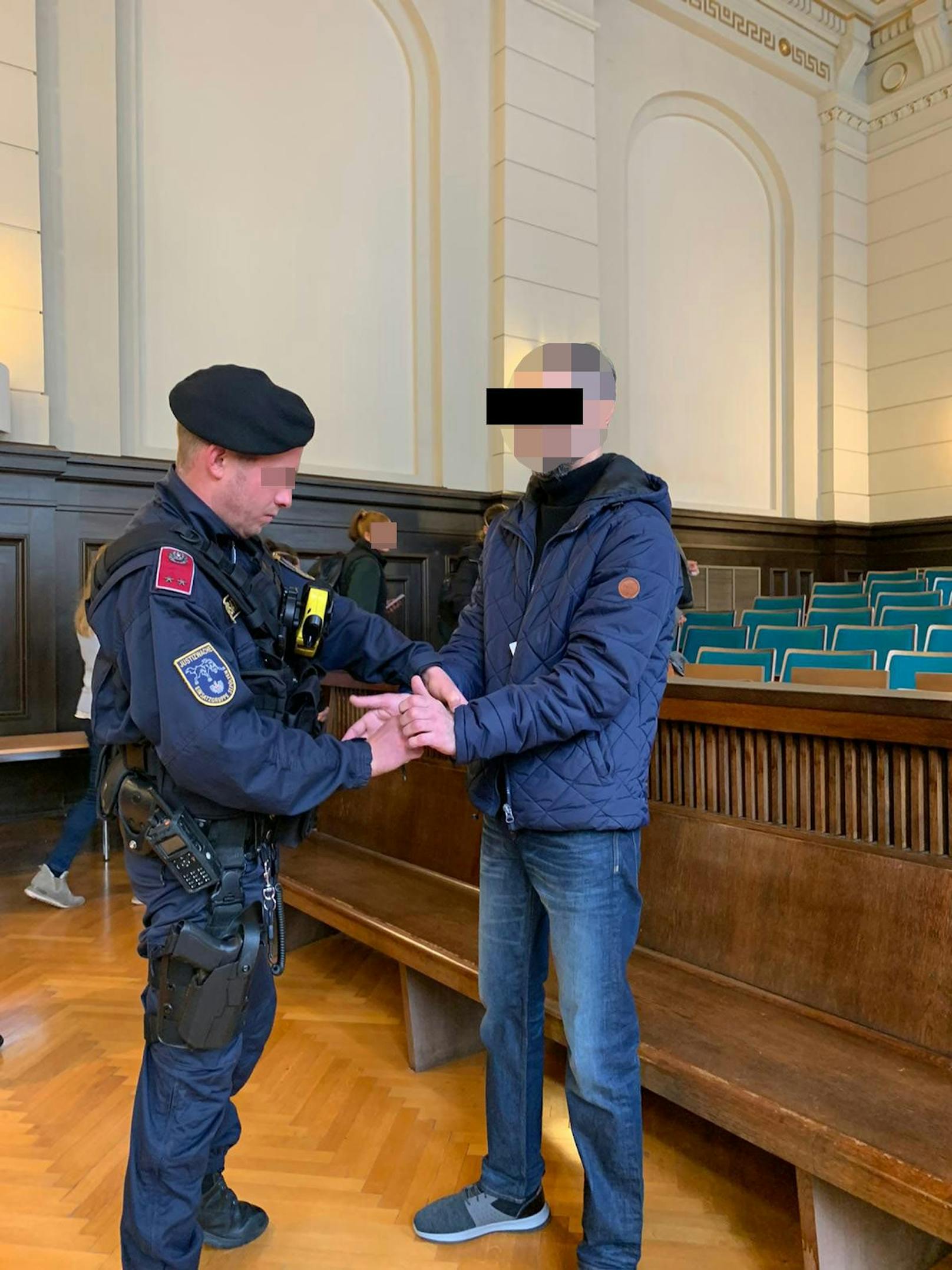Der Angeklagte beim Prozess in Sankt Pölten am Montag