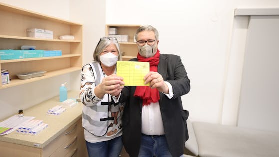 Gesundheitsstadtrat Hacker ist nun gegen Grippe geimpft. 