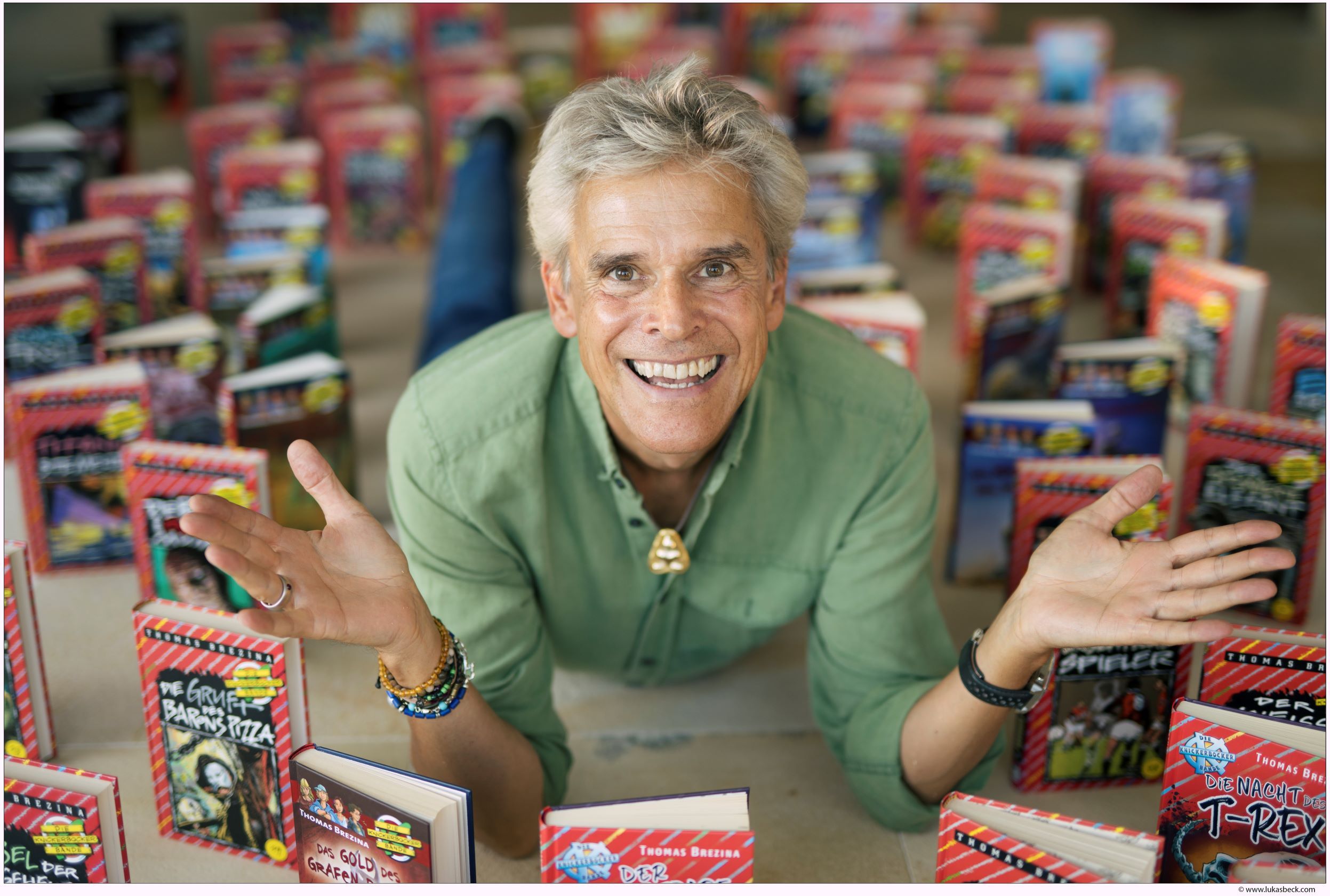 Thomas Brezina steht vor einem Rätsel: Wer hat seine Post geklaut? 