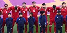 Protest am Feld: Iran-Spieler singen Hymne nicht mit