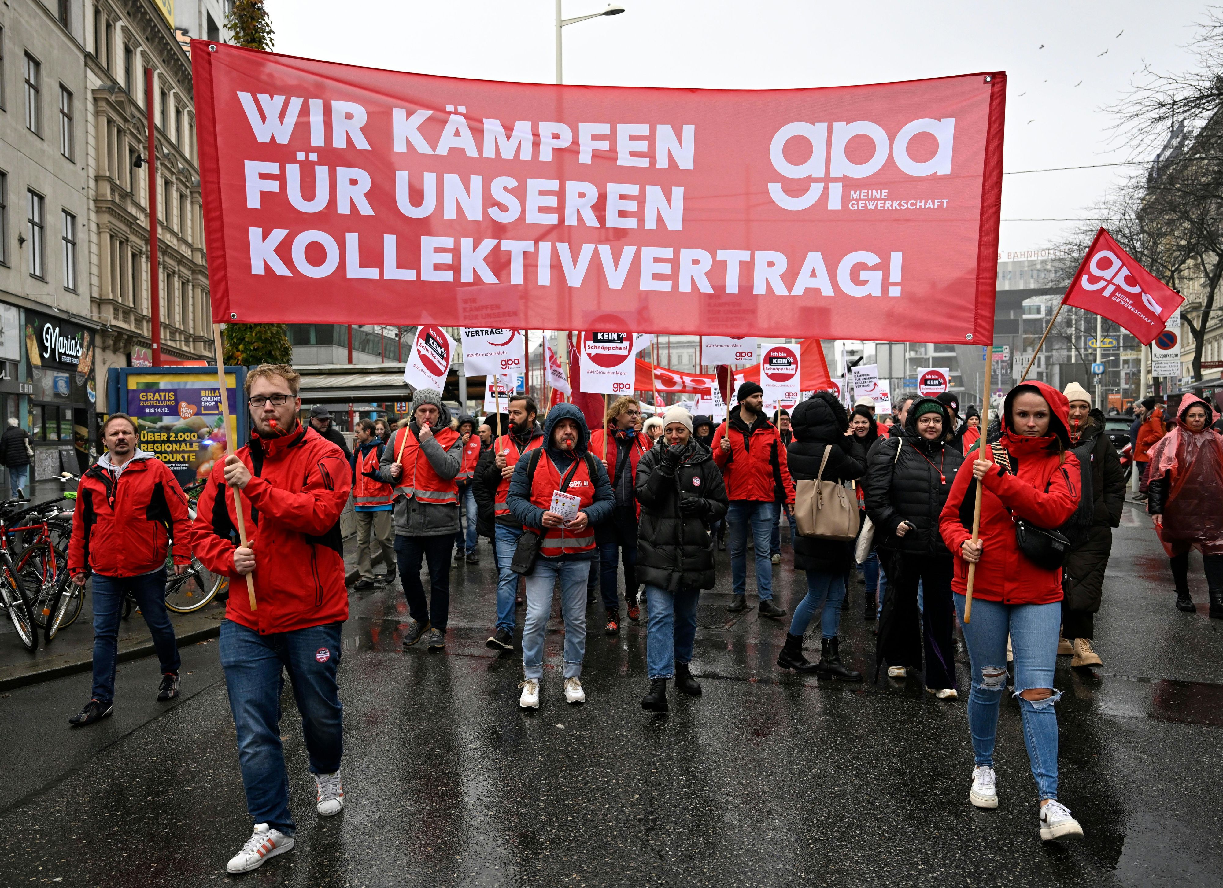 Die KV-Verhandlungen für Eisenbahner wurden seitens der Arbeitgeber abgebrochen. "Wir kommen nicht weiter", heißt es.