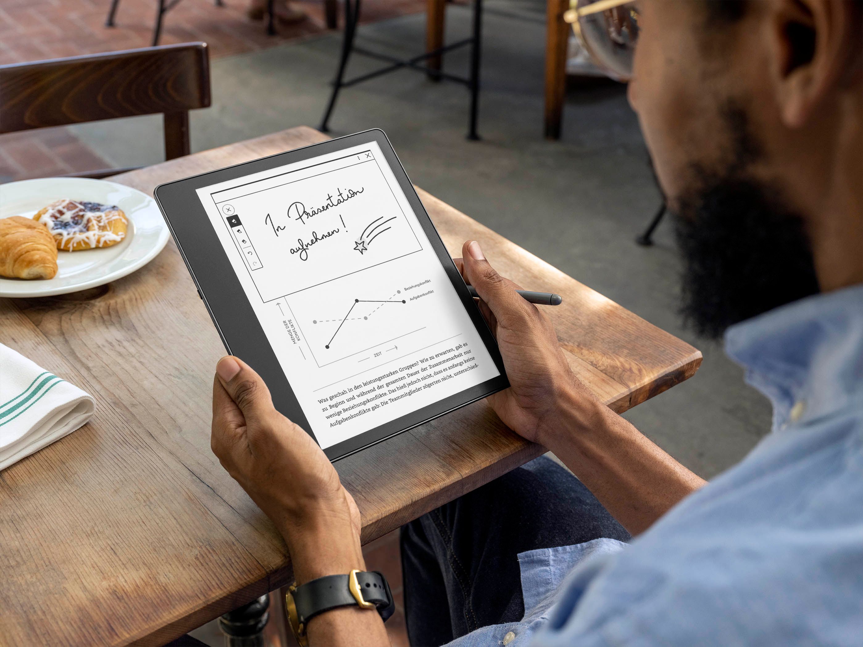 Amazon stellt Kindle Scribe vor — der erste Kindle mit Schreibfunktion.