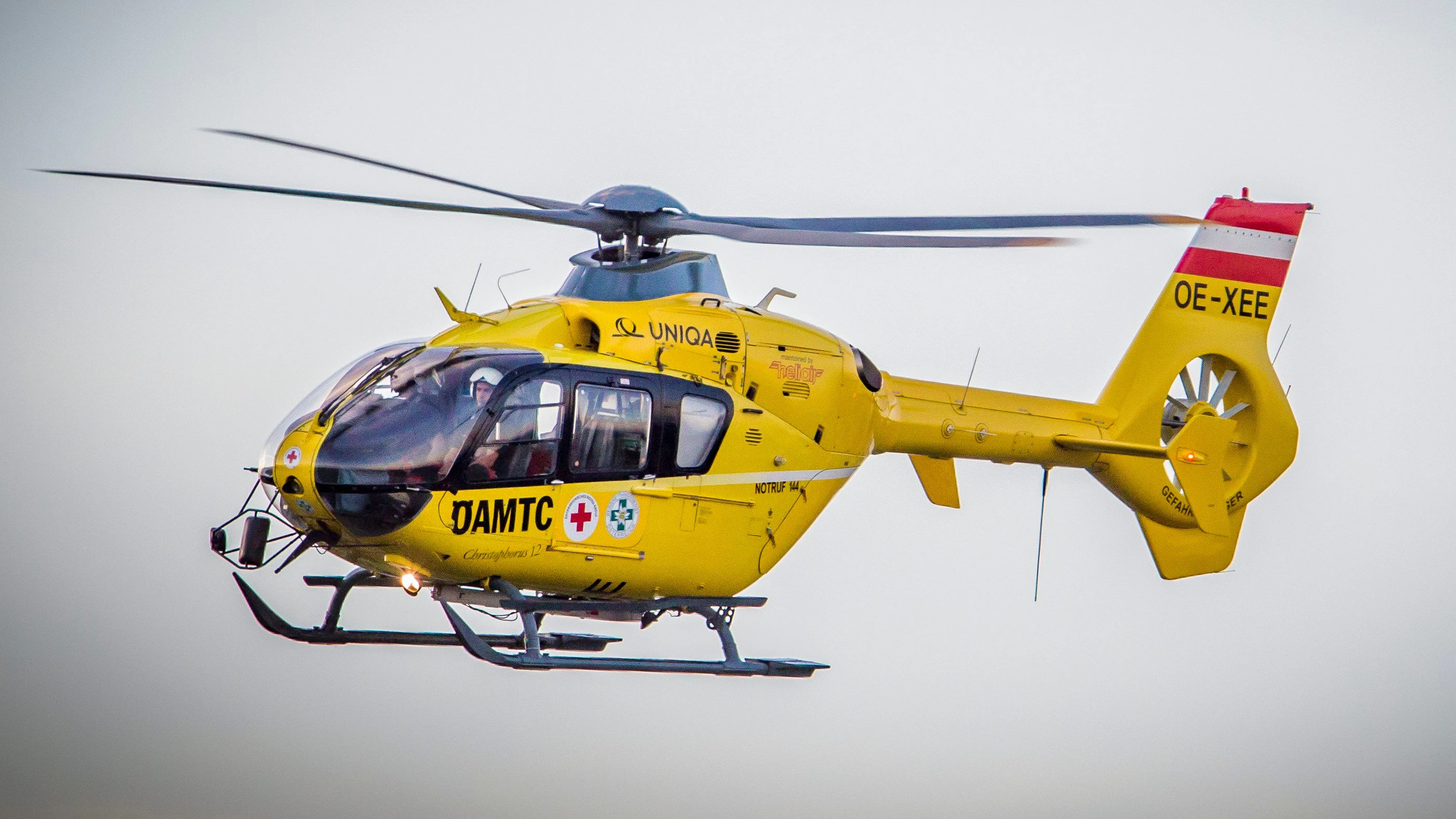 Rettungshubschrauber Christophorus 12