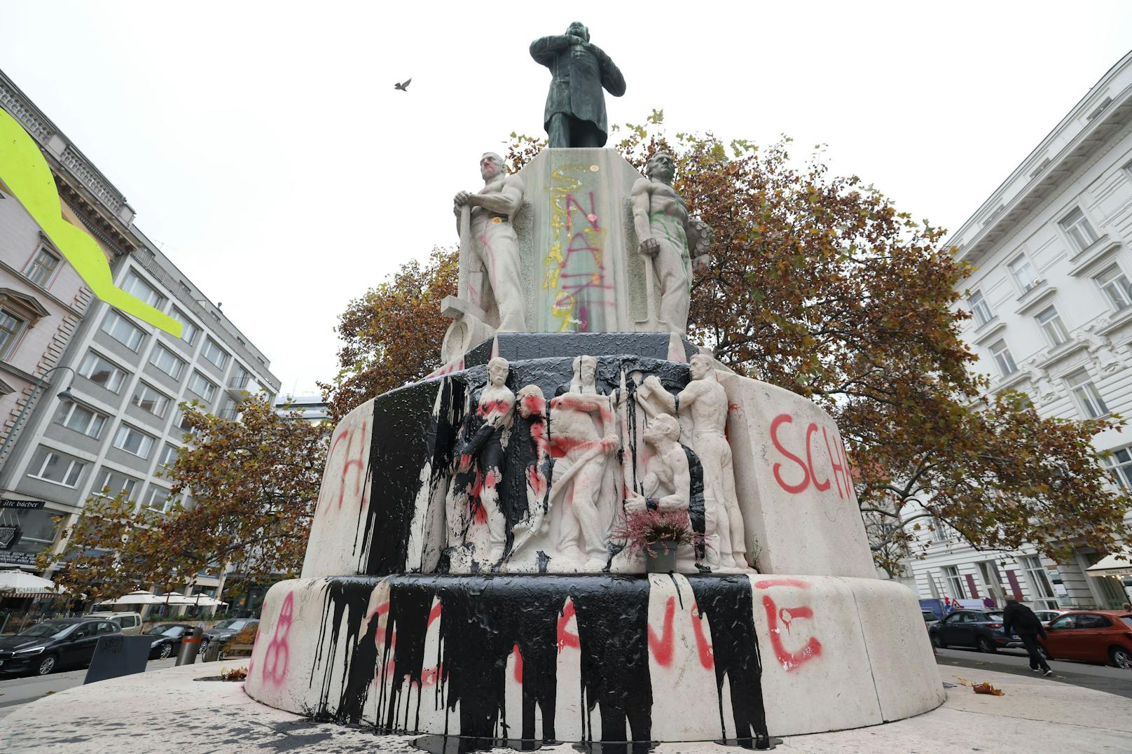 Farbattacke auf umstrittenes Lueger-Denkmal in Wien