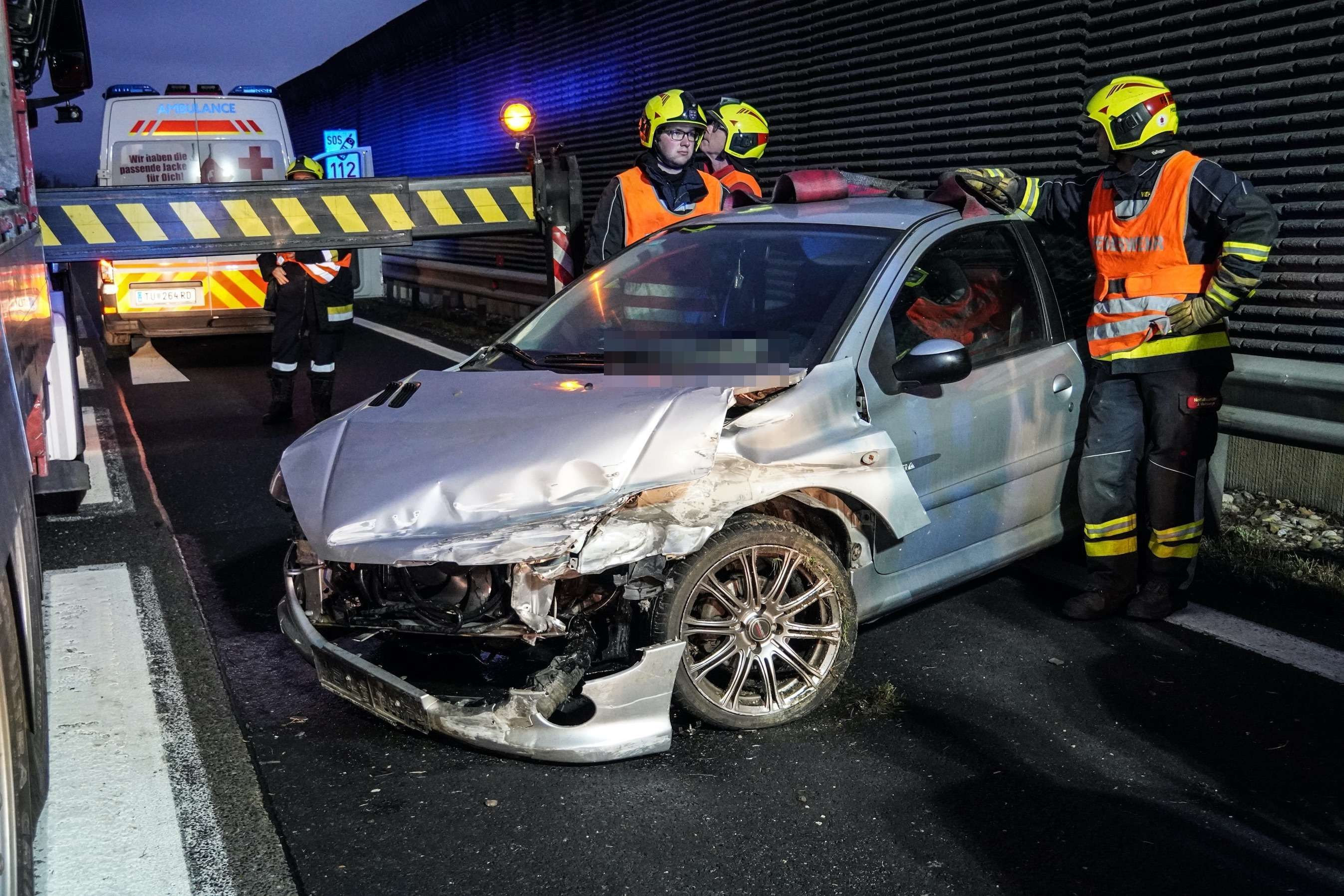 Die Lenkerin verlor die Kontrolle über ihr Fahrzeug.