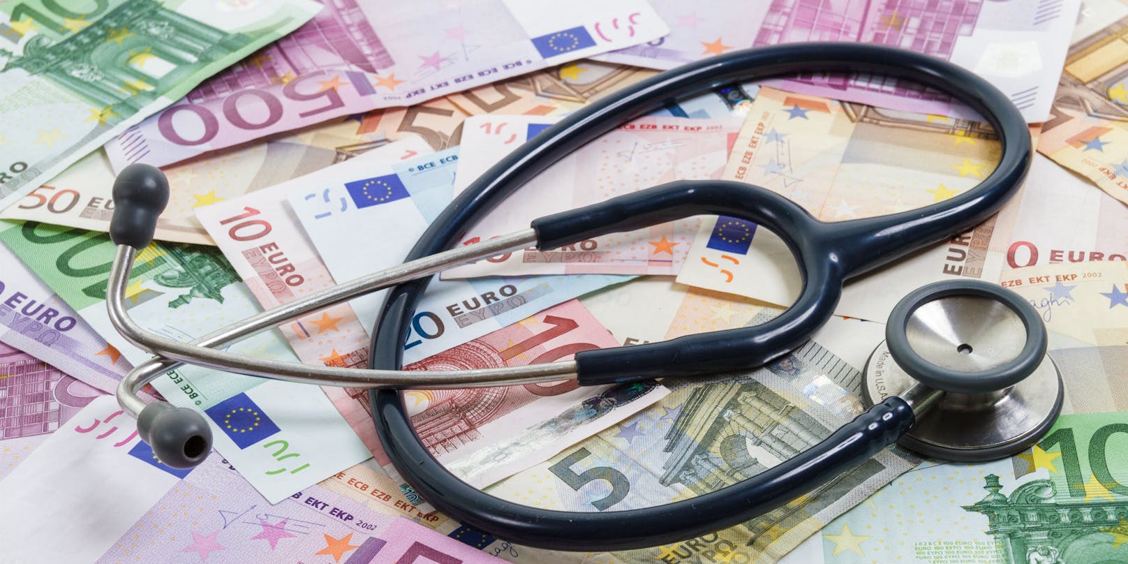 2.000 Euro sollen Mitarbeiter in der Pflege und im Gesundheitsbereich in Oberösterreich erhalten.