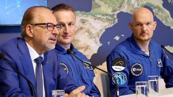 ESA-Direktor Josef Aschbacher (l-r) und die Astronauten Matthias Maurer and Alexander Gerst.