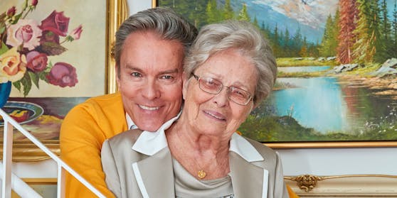 Alfons Haider und seine Mama Anna Haider sind seit 65 Jahren ein Herz und eine Seele.