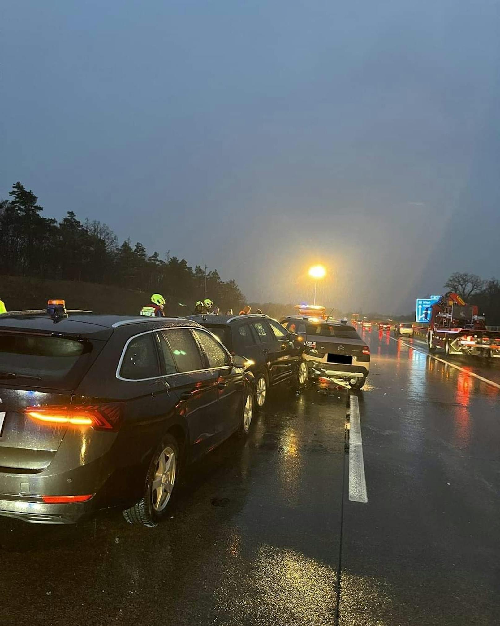 Unfall mit neun Fahrzeugen auf der Nordautobahn