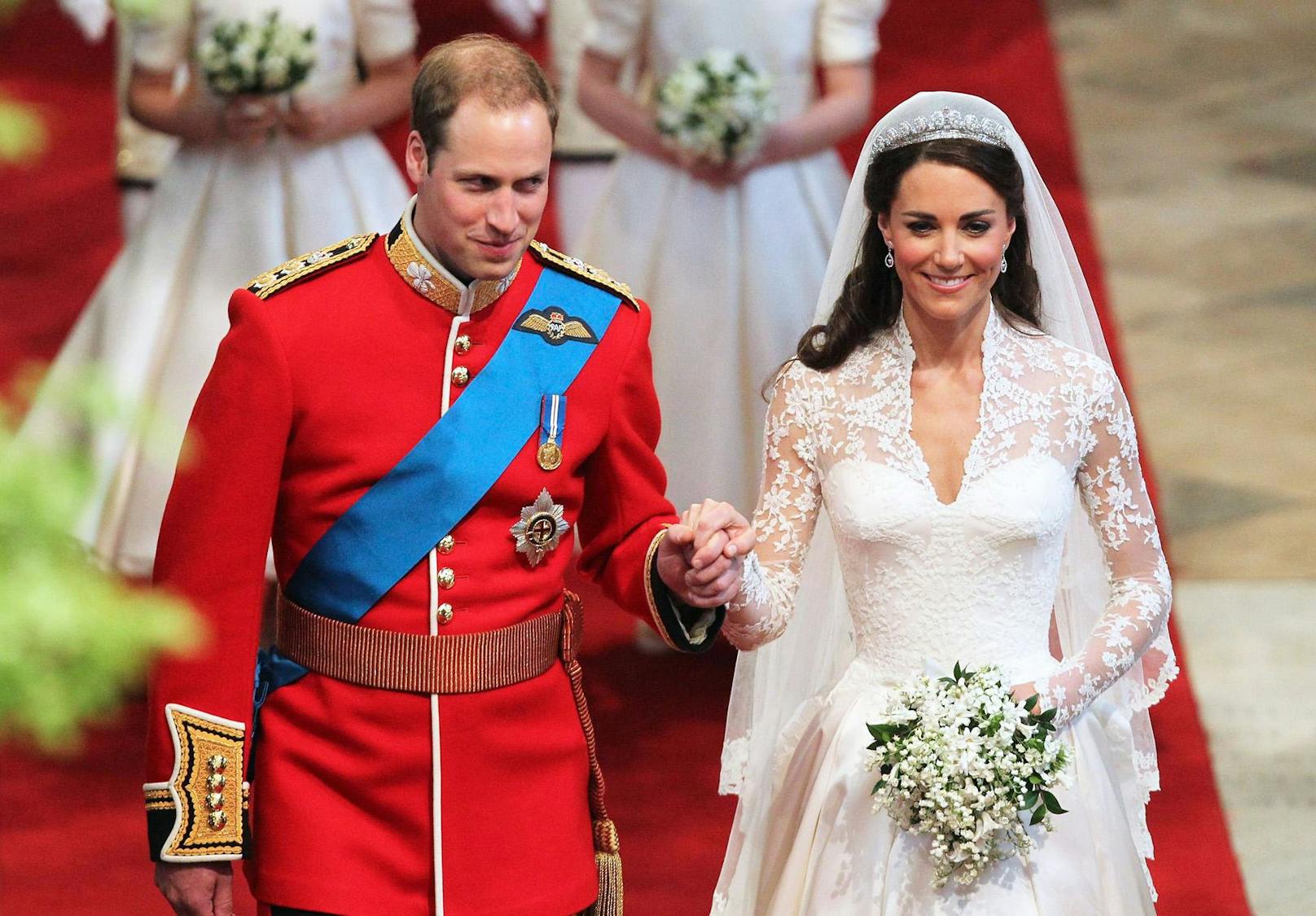 Am 29. April 2011 heirateten William und Kate in der Westminster Abbey in London. Jetzt kam ein Stück ihrer Hochzeitstorte unter den Hammer.