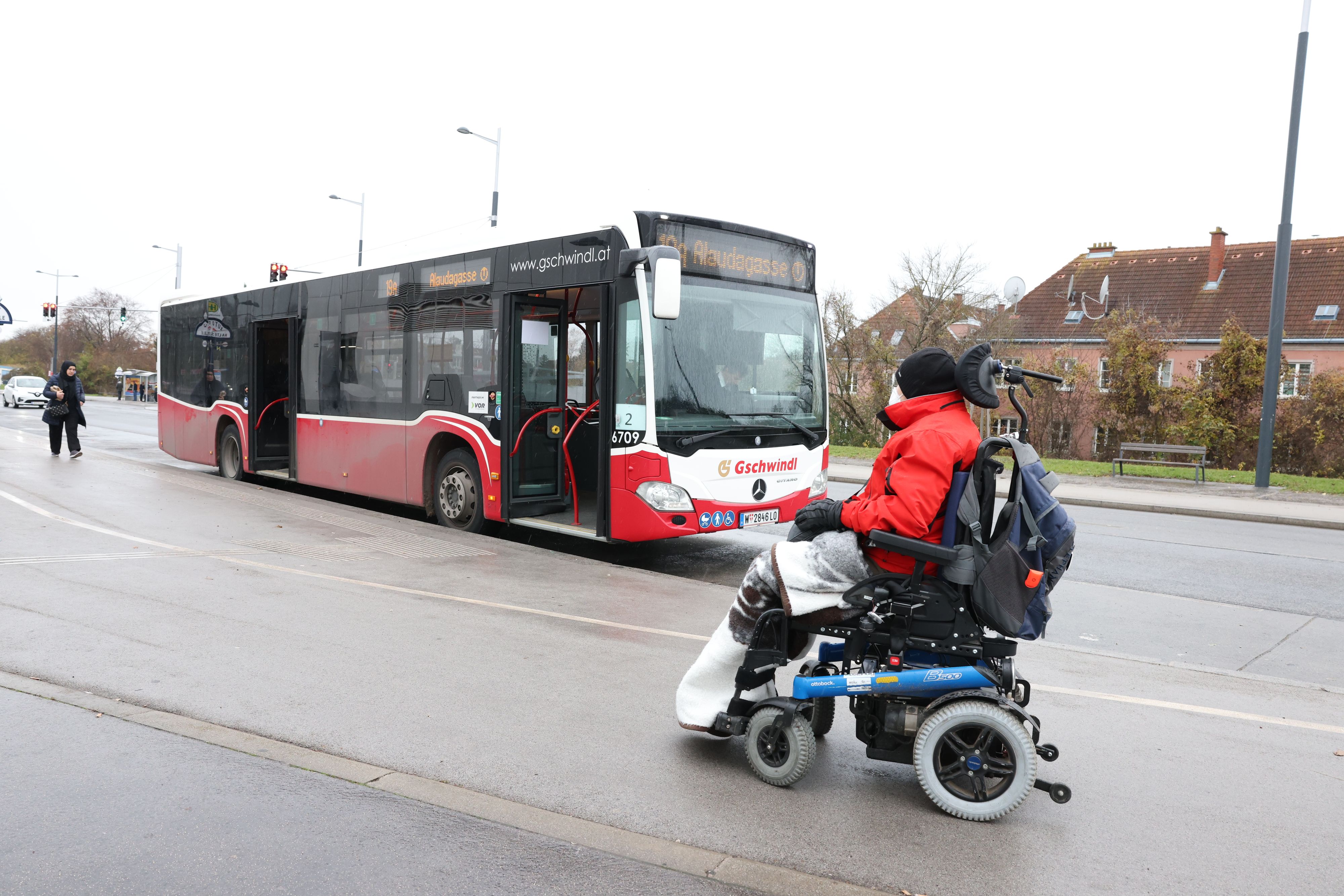 Alexandra P. traut sich nicht mehr, mit dem Bus zu fahren. 