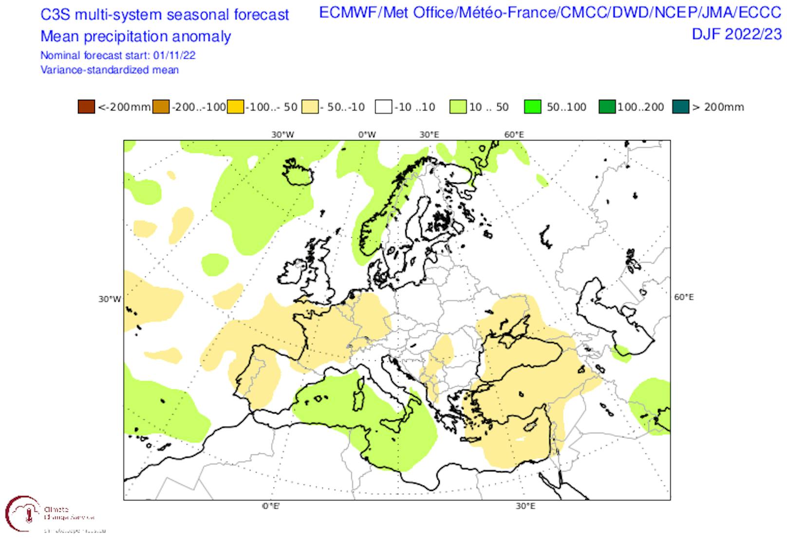 Anomalie der Gesamtniederschläge für den Winter 2022 in Europa (grün = zu nass, gelb = zu trocken).