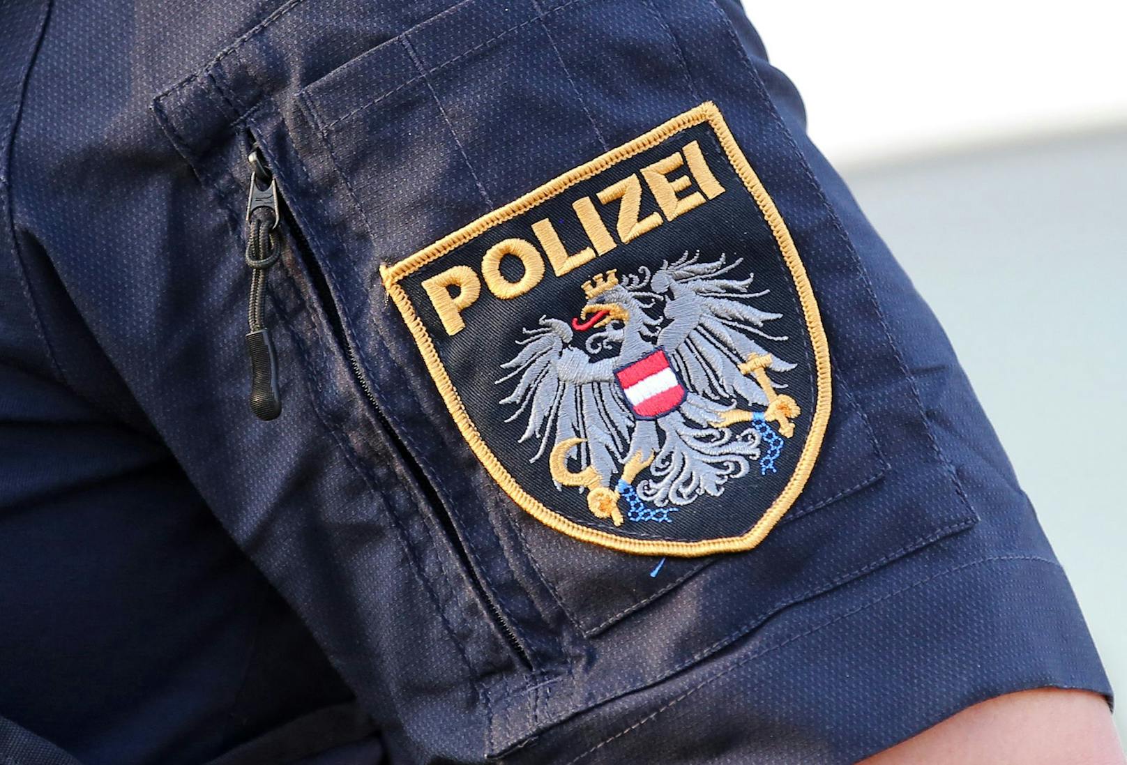Die Polizei fand die Familie in einem Lkw bei einer Grenzkontrolle in Kärnten.