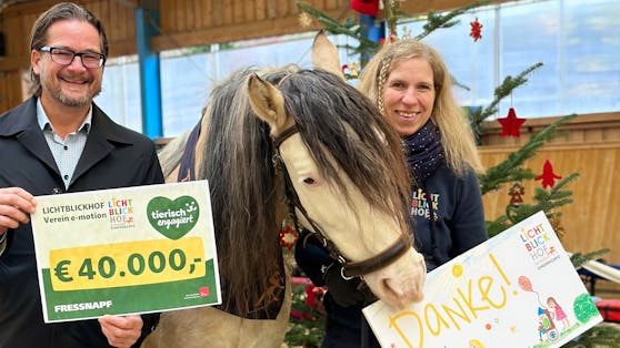 Mit insgesamt 80.000 Euro werden diverse Projekte für Menschen und Tiere von Fressnapf Österreich unterstützt. Am Bild sehen wir den "Lichtblickhof".