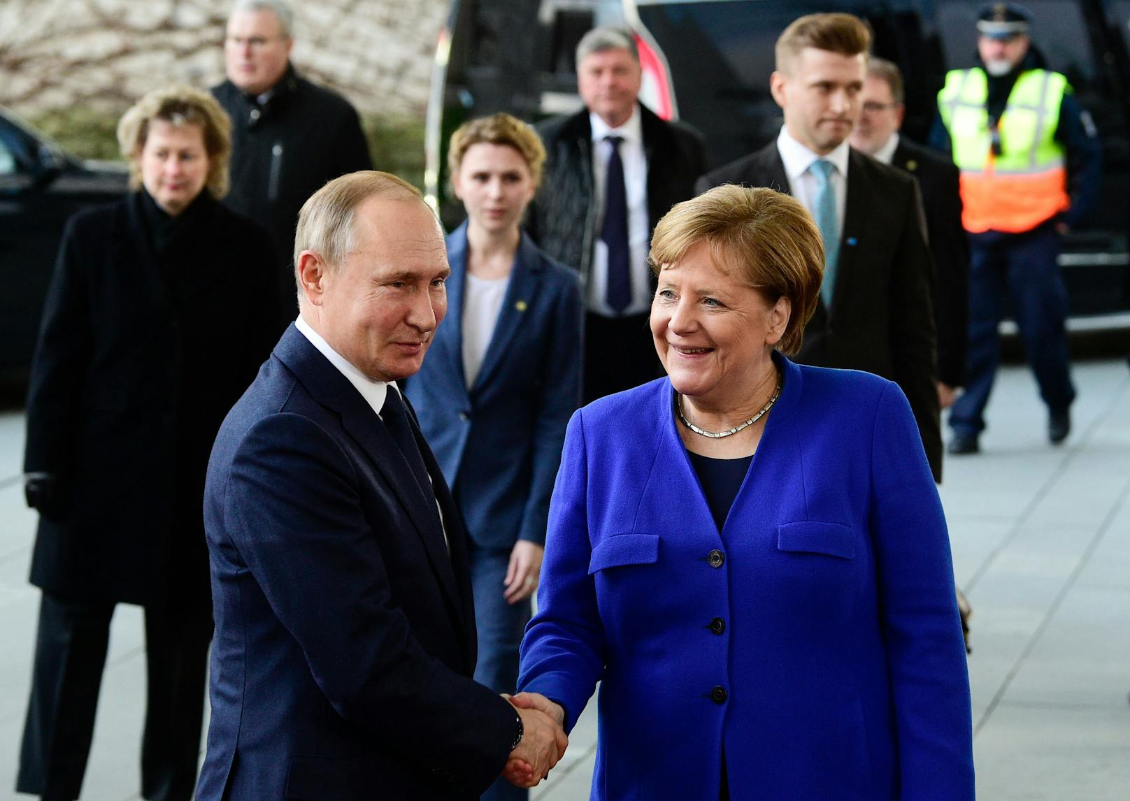 Angela Merkel habe 2021 noch auf Putin einwirken wollen, um weitere Aggression zu vermeiden.&nbsp;