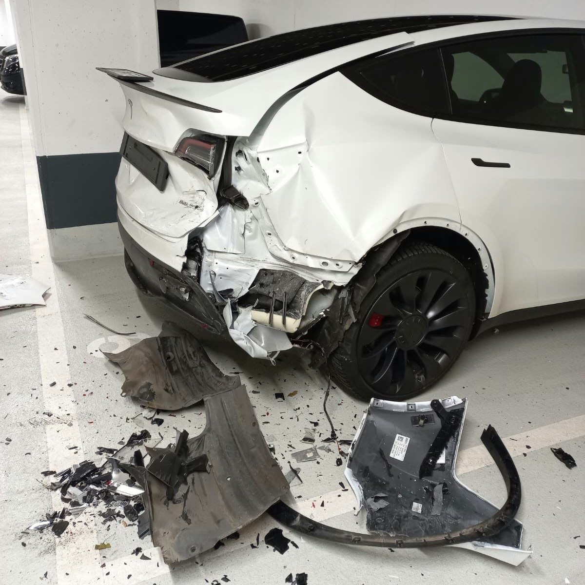 13-Jähriger fährt beim Einparken eigene Mutter nieder