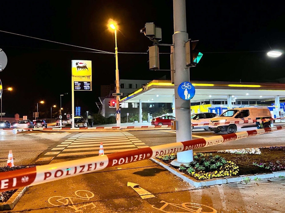 Der Vorfallsort liegt nahe der eni ServiceStation an der Kreuzung B1 / Stattersdorfer Hauptstraße.