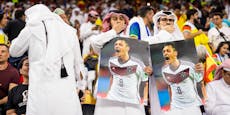 Fans provozieren mit Özil – steckt Katar dahinter?