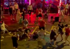 Prügelei zwischen den Fans von England und Wales