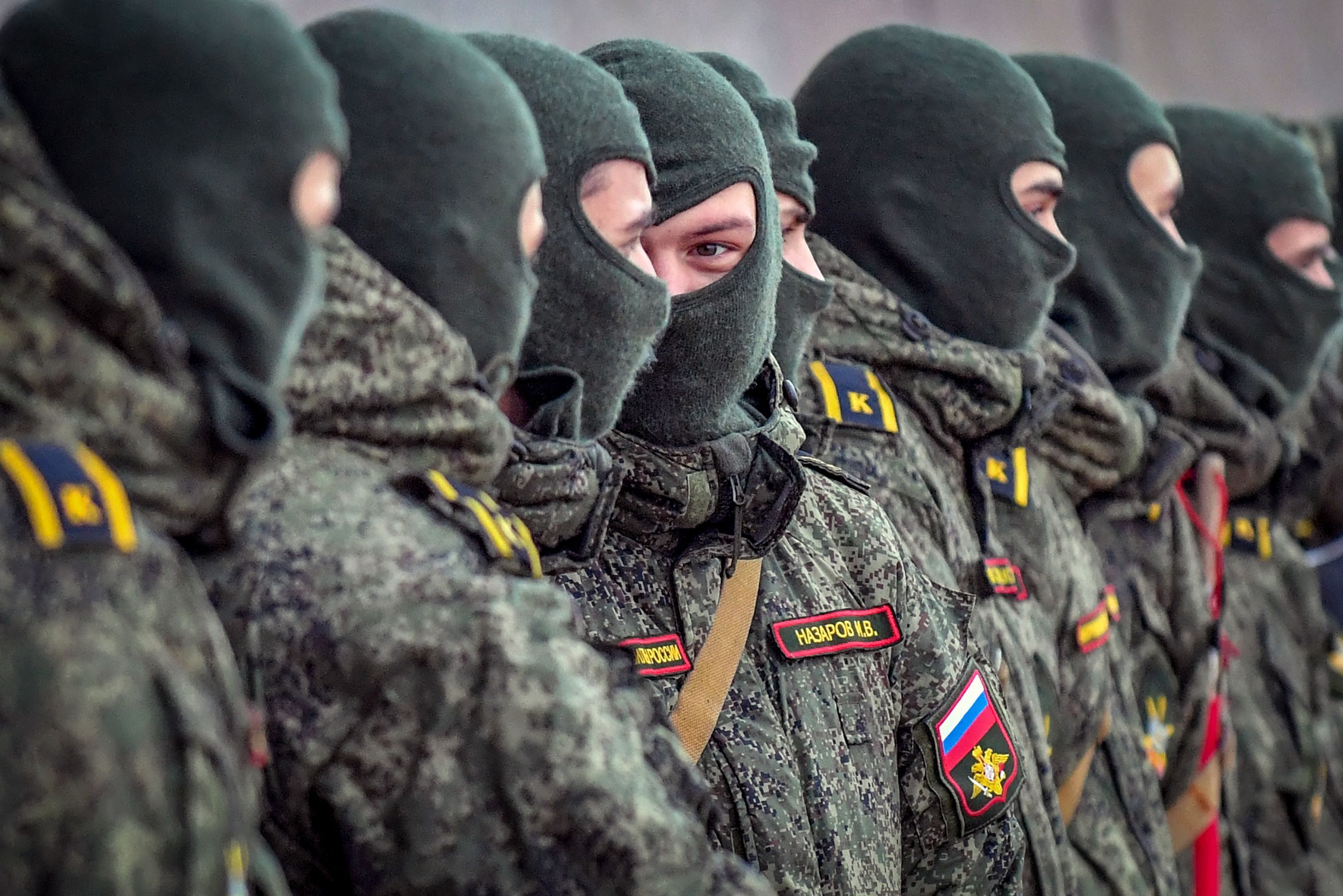 Download von www.picturedesk.com am 27.11.2022 (10:21).  Military cadets of the Mikhailovskaya Military Artillery Academy wait before showing their skills during the celebrations marking the Day of Missile Forces and Artillery at the Peter and Paul Fortress in Saint Petersburg on November 19, 2022. (Photo by Olga MALTSEVA / AFP) - 20221119_PD7152 - Rechteinfo: Rights Managed (RM) Nur für redaktionelle Nutzung! Werbliche Nutzung erfordert Freigabe: bitte schicken Sie uns eine Anfrage.