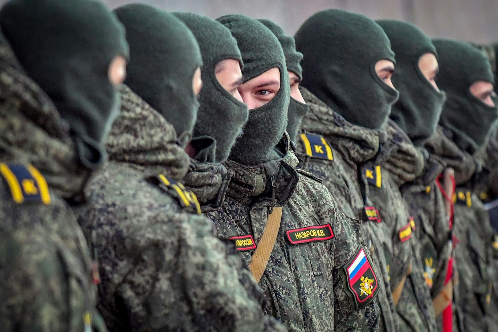 Russische Beamte bauen laut ersten Informationen eine private Armee im Kreml auf.