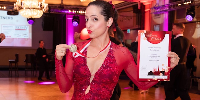 Jahr nach ORFSieg Athanasiadis erneut 