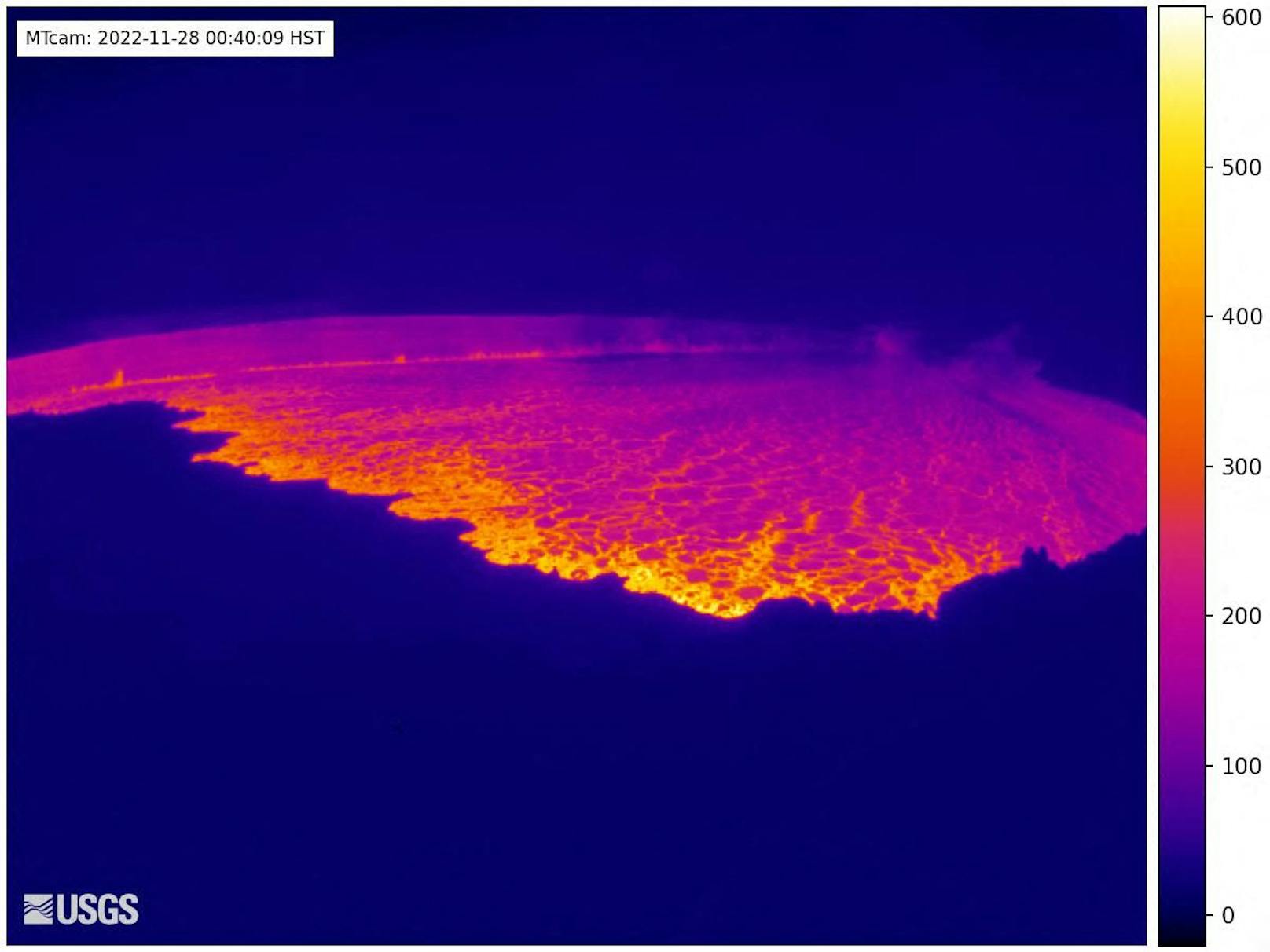 National Weather Service veröffentlichte Bild zeigt eine Webcam-Ansicht des Vulkans Mauna Loa auf Hawaii, der zum ersten Mal seit fast 40 Jahren ausbricht.