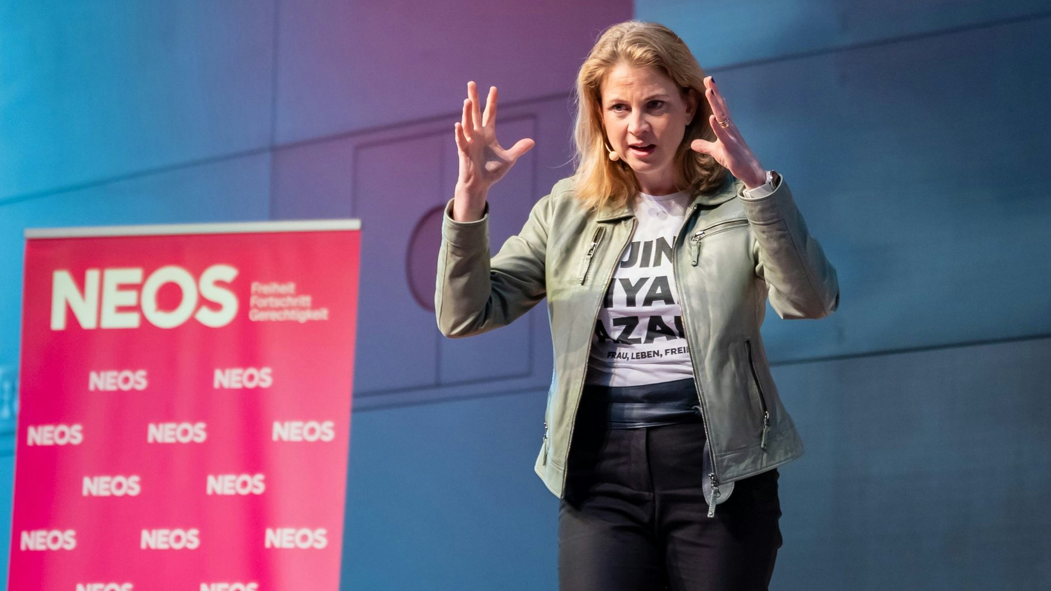 NEOS-Klub- und Parteivorsitzende Beate Meinl-Reisinger verschärft den Kurs beim Thema Migration.