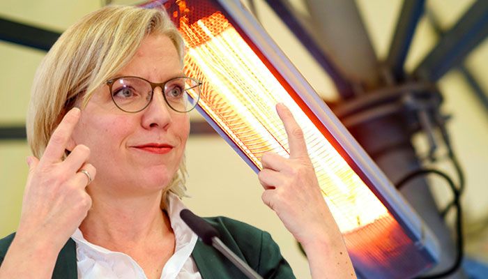 Ministerin Leonore Gewessler rät dringend davon ab, Heizstrahler zu verwenden.