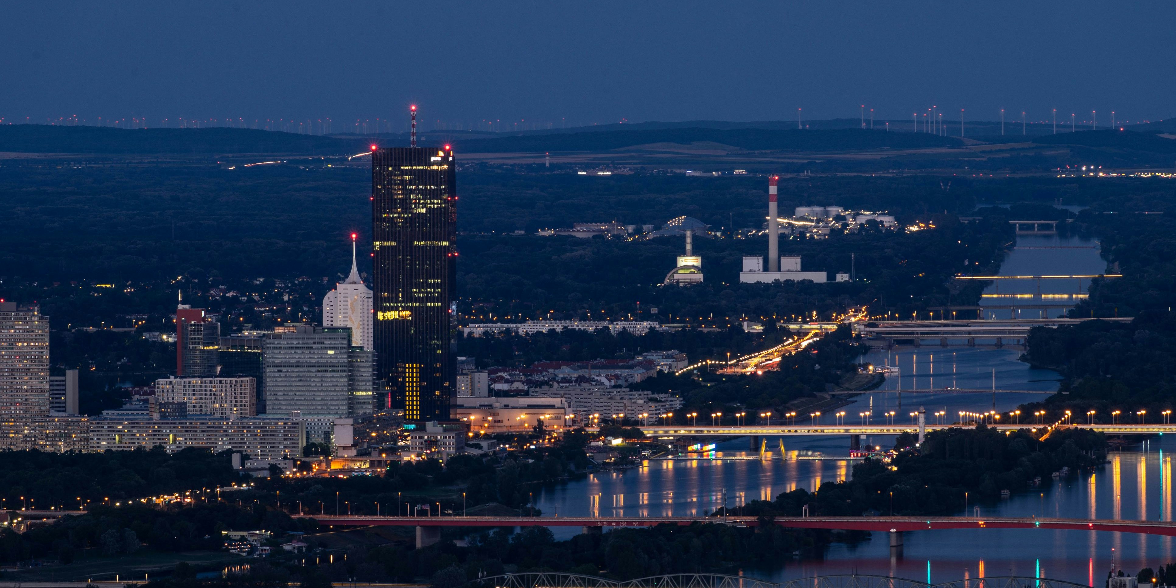 Blick auf Wien bei Nacht (Archivfoto)