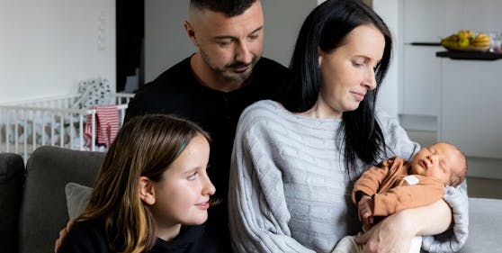 Vereint: Die Familie mit Tochter Fabienne.