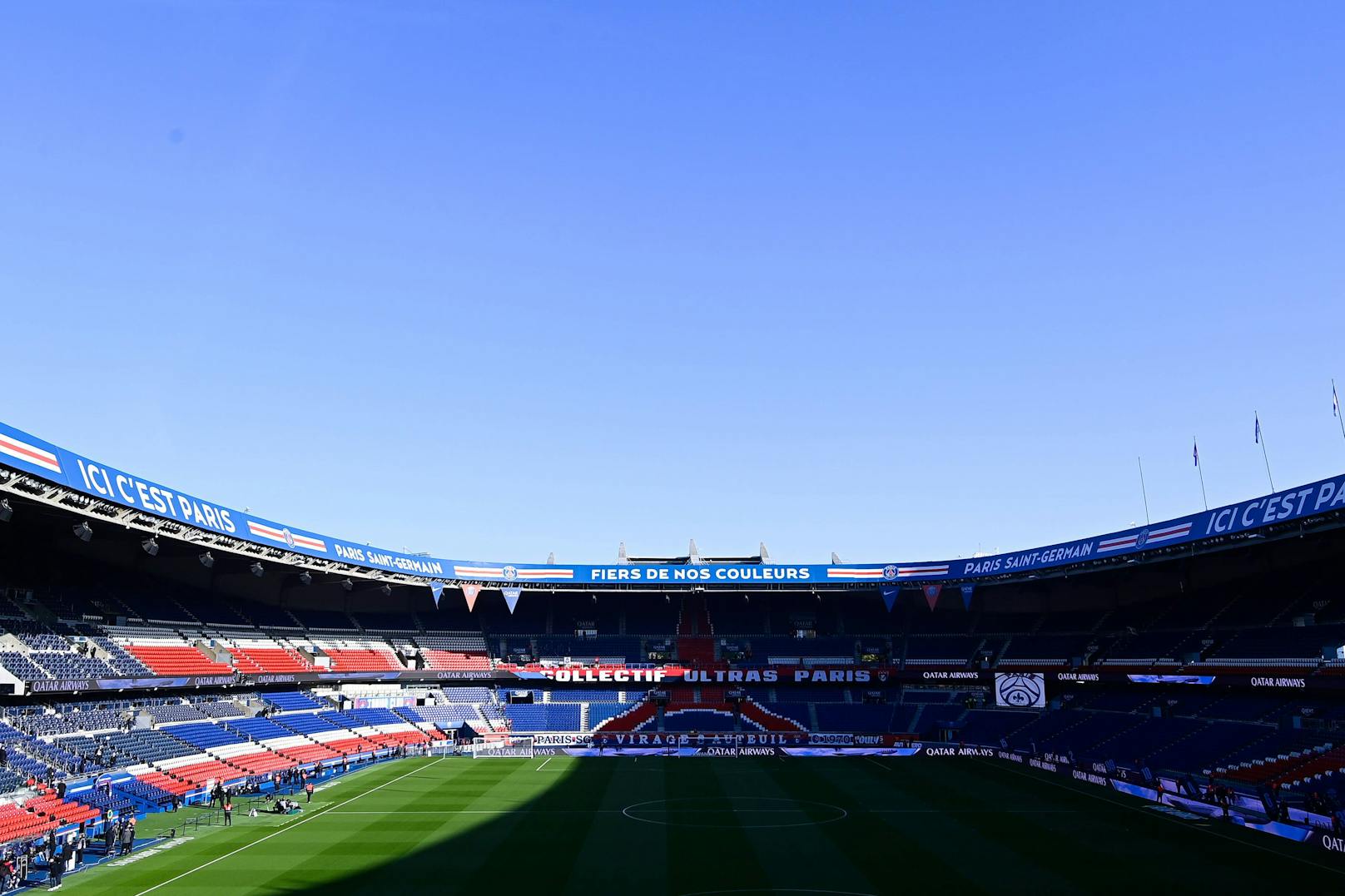Paris Saint Germain spielt aktuell im Parc des Princes.