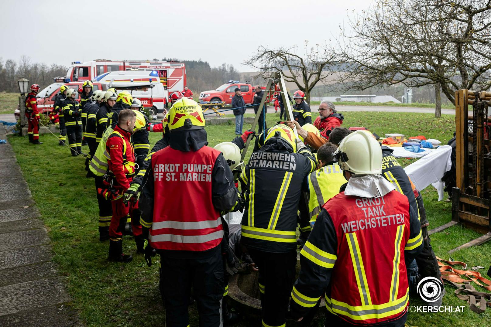 In St. Marien stürzte ein Techniker 20 Meter tief in einen Brunnenschacht ab.