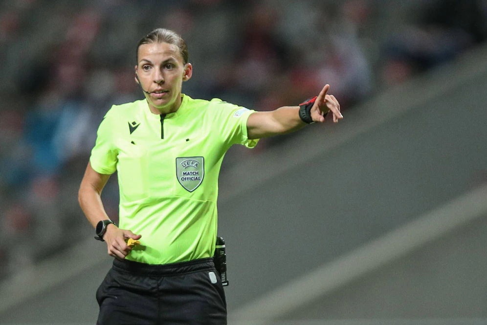 Stéphanie Frappart pfeift das WM-Duell zwischen Deutschland und Costa Rica.