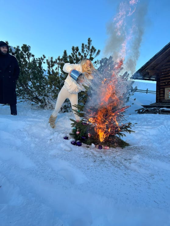 Die Schlagersängerin reagierte schnell und löschte das Feuer umgehend.