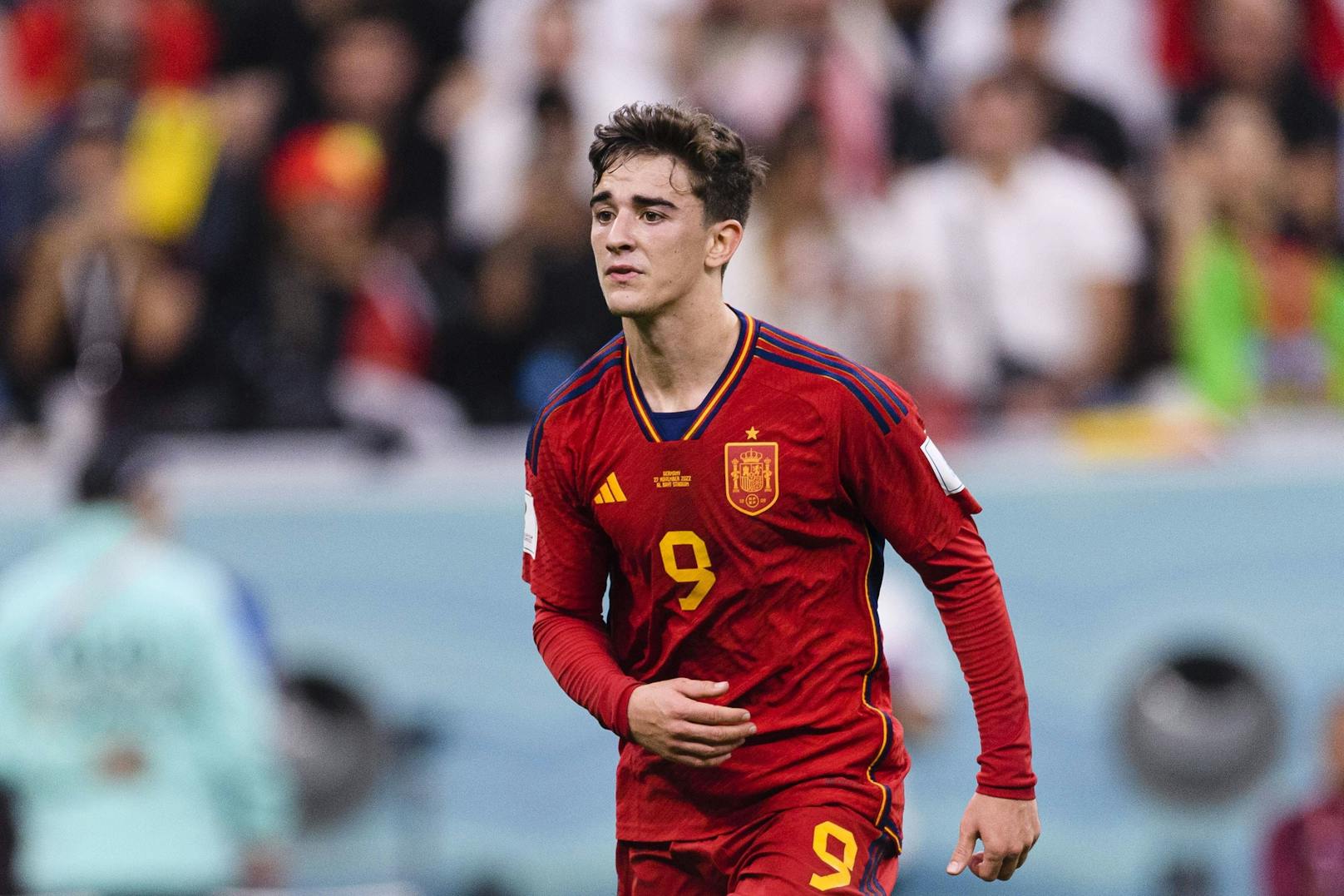 <strong>Gavi:</strong> Das Barcelona-Juwel machte mit starken Auftritten für die spanische Nationalmannschaft auf sich aufmerksam. Mit seinem Treffer beim 7:0 gegen Costa Rica wurde der 18-Jährige zum jüngsten WM-Torschützen seit Brasilien-Ikone Pele.