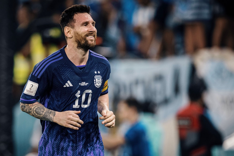 Lionel Messi ist nun besser als Argentiniens Fußball-Ikone Diego Maradona. 