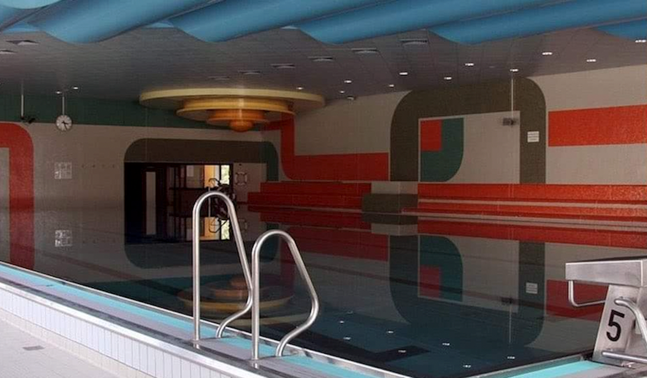 Heute.at - Chlor-Alarm! Hallenbad in Schwechat vorerst geschlossen