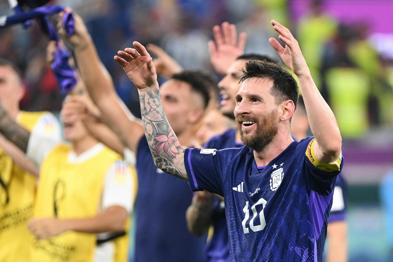 Die Argentinien-Stars rund um Lionel Messi feierten den Aufstieg. 