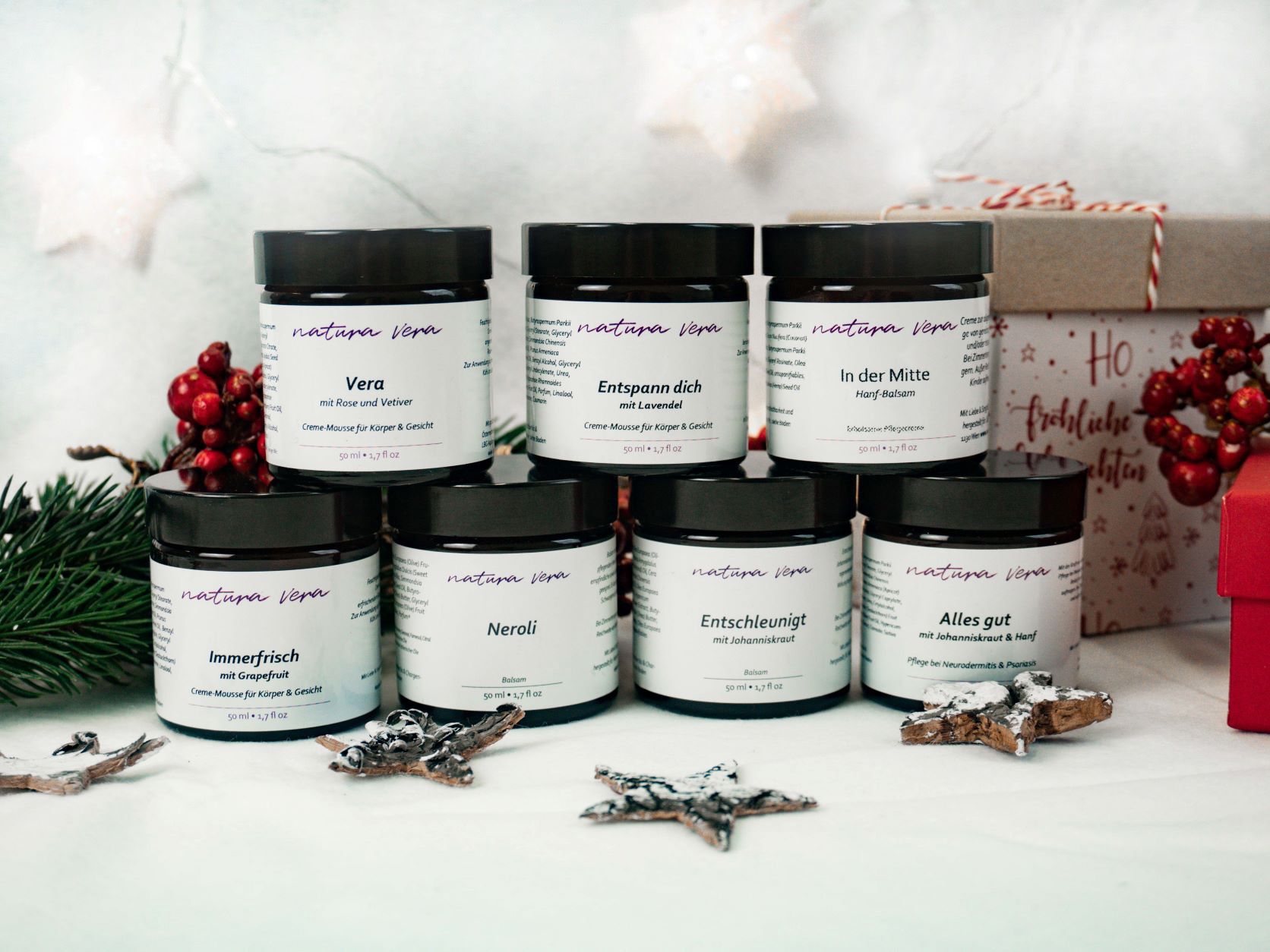 Das Kosmetiklabel Natura Vera produziert und vertreibt ausschließlich frische Pflegeprodukte, die möglichst zeitnah an den Kunden verkauft werden.
