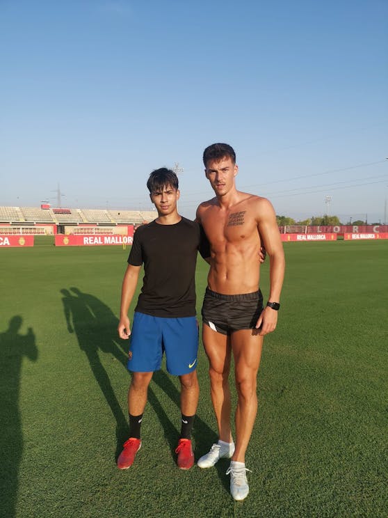In Mallorca holte sich ein Gale-Schützling mit Australien-Star Hrustic den Feinschliff – nun geht es für den jungen Wiener zum FC Liverpool.