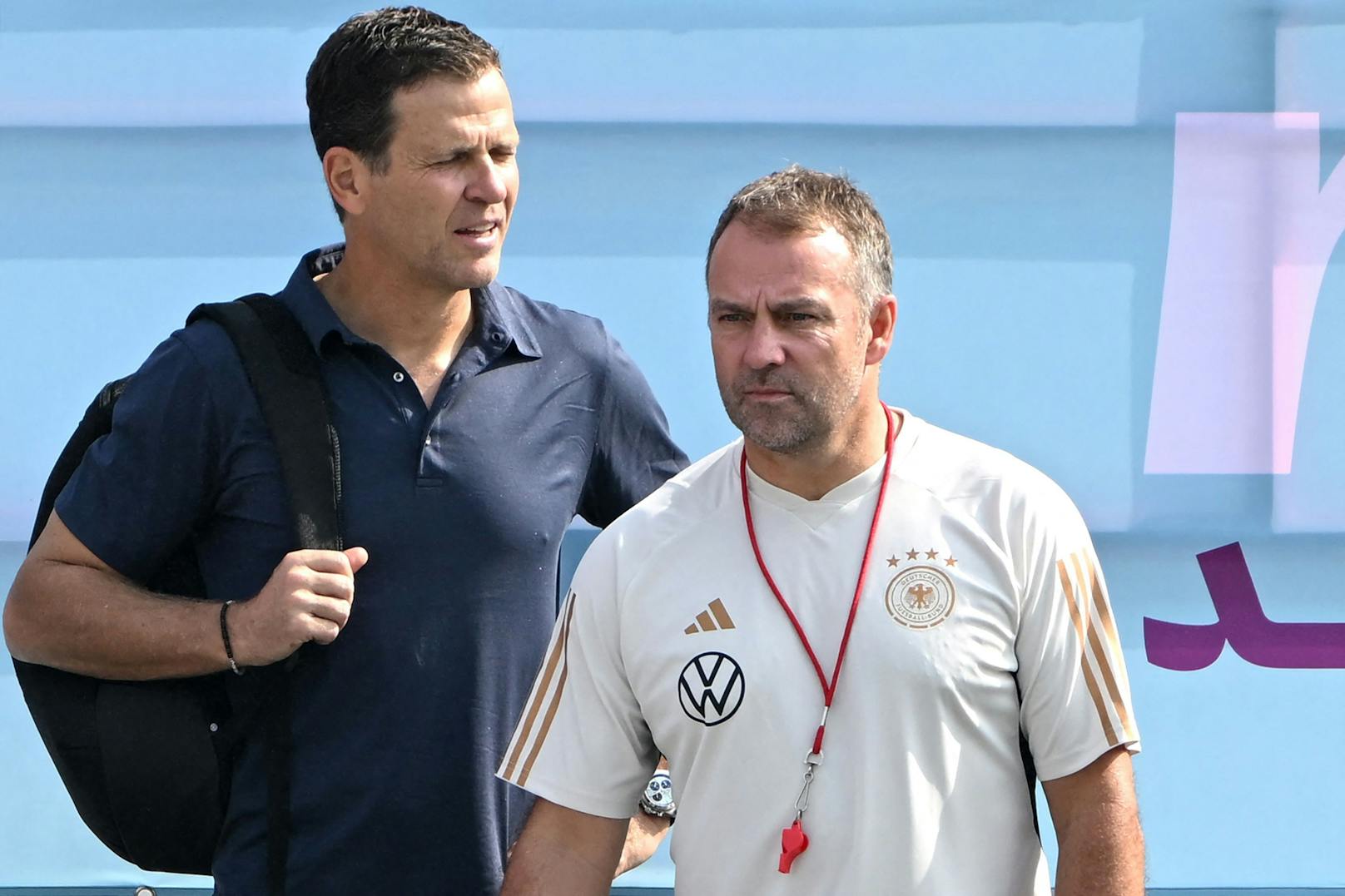 DFB-Teammanager Oliver Bierhoff und Teamchef Hansi Flick. 